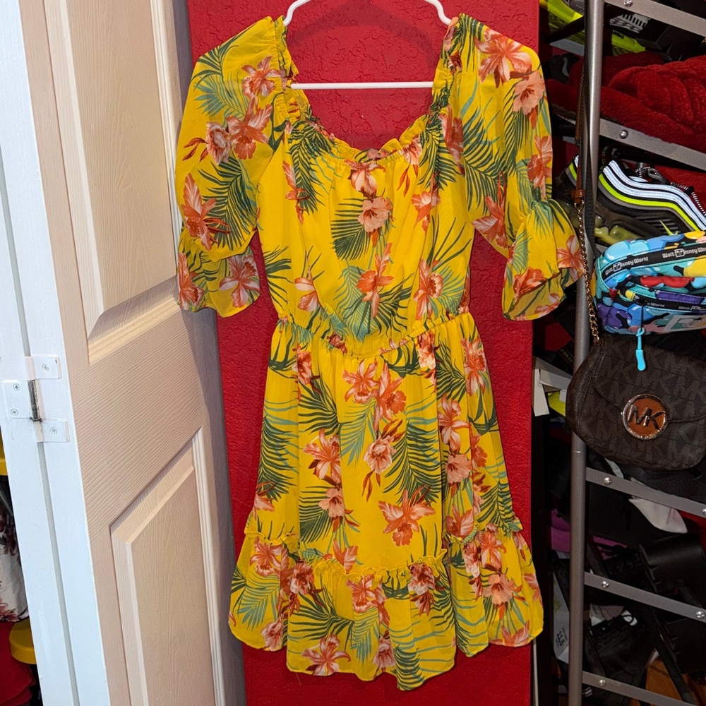 Forever 21 long sleeve floral dress